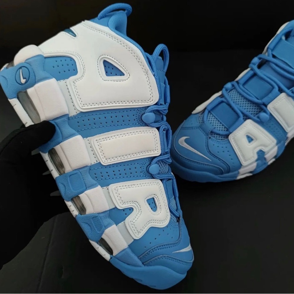 Sneakers - Picture 9 of 15